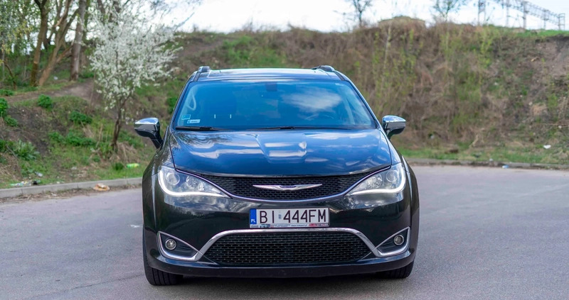 Chrysler Pacifica cena 120500 przebieg: 80500, rok produkcji 2019 z Białystok małe 232